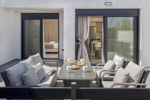 Outdoor dining - Potame Suite by Estia, Renia with Pool View (Gournes)