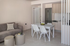 Interior - Potame Suite by Estia, Renia with Pool View (Gournes)