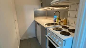 Appartement Standard, vue cour intérieure | Cuisine privée
