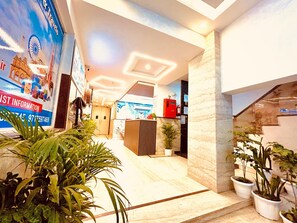 Sảnh tiếp tân