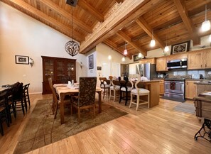 Dining - Lx121 Pristine Tahoe Experience (Zephyr Cove)