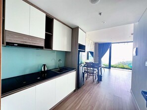 Elite Studio Suite | Premium bedding, Select Comfort beds, individually furnished, desk