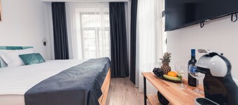 6-bedroom bed & breakfast in charming Brașov with WiFi