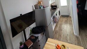 Unclassified image, 2 of 9, button - Bromley Bliss Apartment - Central Location (Bromley)