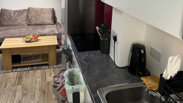 Unclassified image, 1 of 9, button - Bromley Bliss Apartment - Central Location (Bromley)