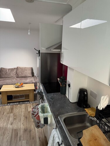 Bromley Bliss Apartment - Central Location