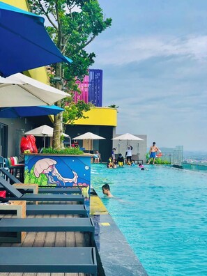 Front of property - Flamingo Ibiza Party Resort Hai Tien (Hoang Hoa)