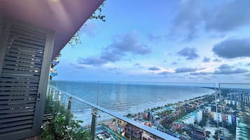 Perhestudiosviitti, valtamerinäköala | Terassi/patio