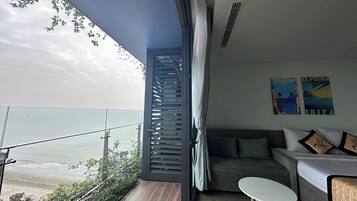 Studiosvit Junior - utsikt mot stranden | Terrass/Patio