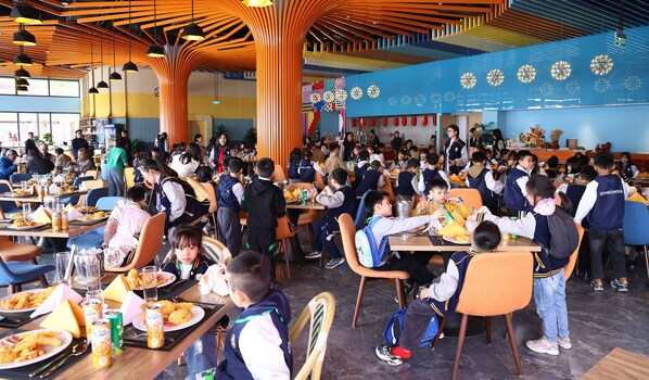 Buffet breakfast for a fee on weekends