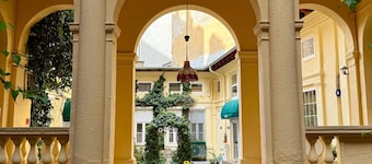 Oasis Inn Budapest
