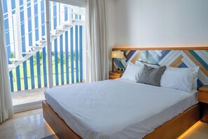 2 chambres, coffre-fort, fer et planche à repasser