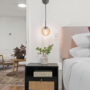 3 bedrooms, desk, iron/ironing board, free WiFi