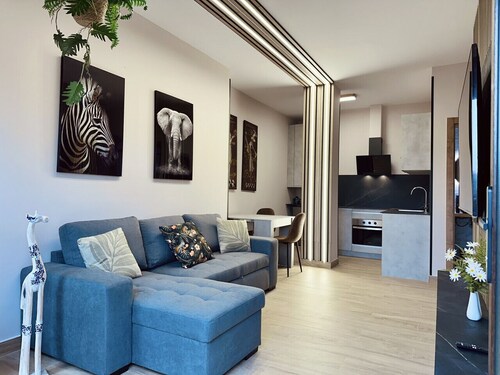 Flower Deluxe 2 - Complete Accommodation with Garden