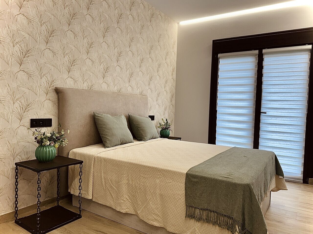 1 dormitorio, tabla de planchar con plancha, wifi gratis y ropa de cama