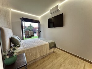 1 bedroom, iron/ironing board, free WiFi, bed sheets