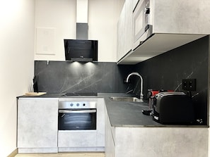 Fridge, microwave, oven, stovetop