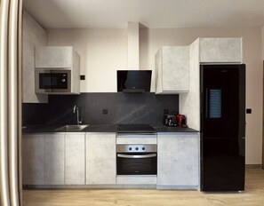 Fridge, microwave, oven, stovetop