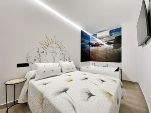 2 bedrooms, iron/ironing board, free WiFi, bed sheets