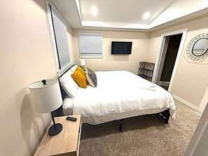 3 chambres, fer et planche à repasser, Wi-Fi gratuit, draps fournis