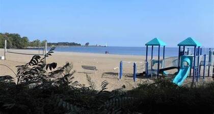 Harborview 3-7-4 on Main