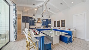 Dining - Luxury Resort-Like Home at St. Armands Circle and Lido Key Beach (Sarasota)