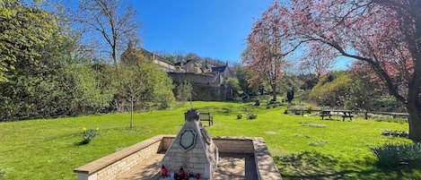 Enceinte de lâhĂ©bergement
