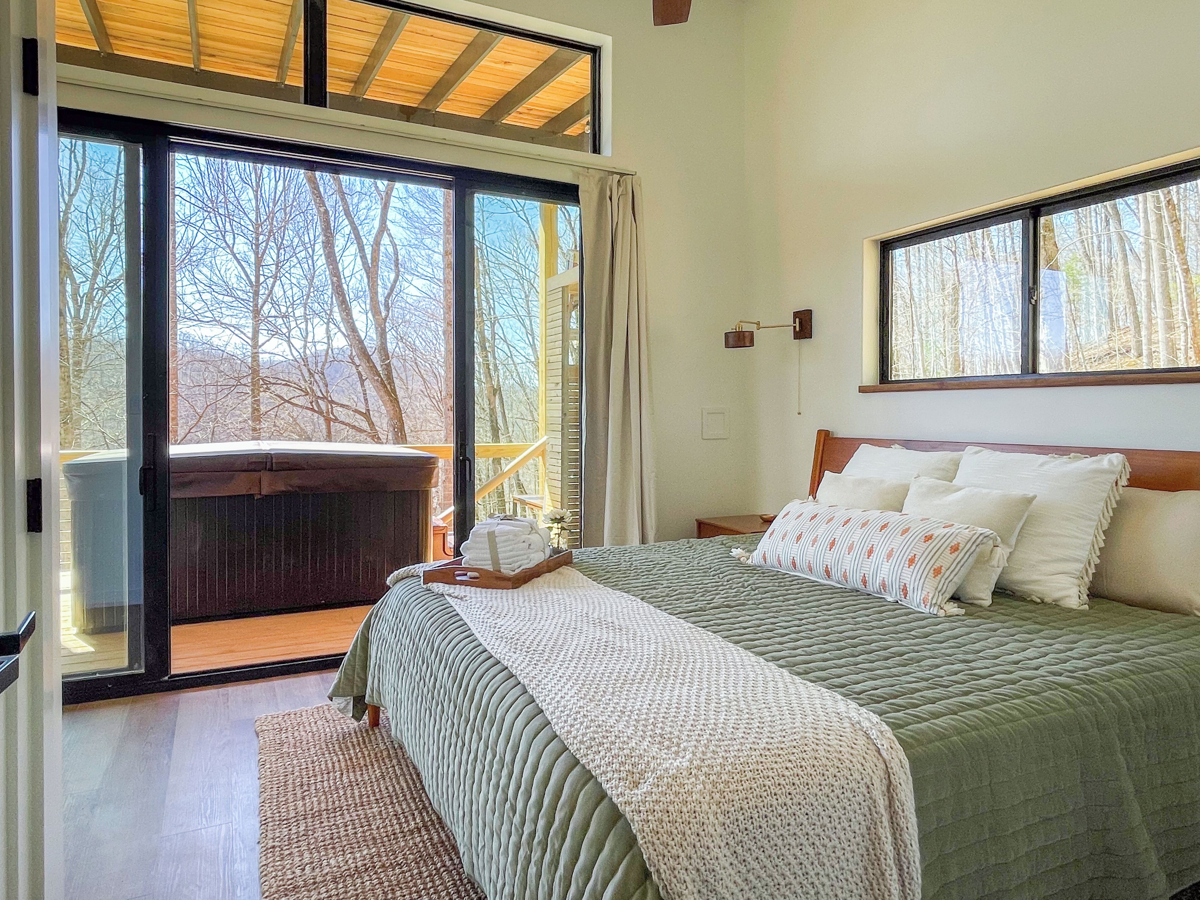 2 bedrooms, desk, iron/ironing board, travel crib