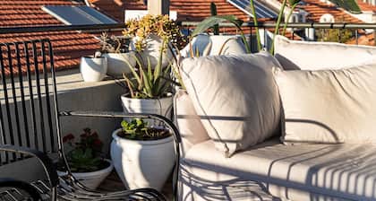 The Gem of Neve Tzedek Stylish Home