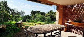 Detached villa with seaside garden