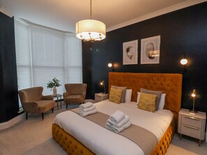 Cottage | 2 bedrooms, individually decorated, individually furnished, free WiFi