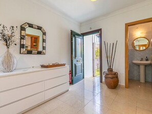 淋浴設備、風筒、坐浴桶、提供毛巾