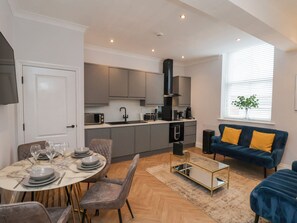 Cottage | Interior - The Salisbury Apartment 205 (Scarborough)