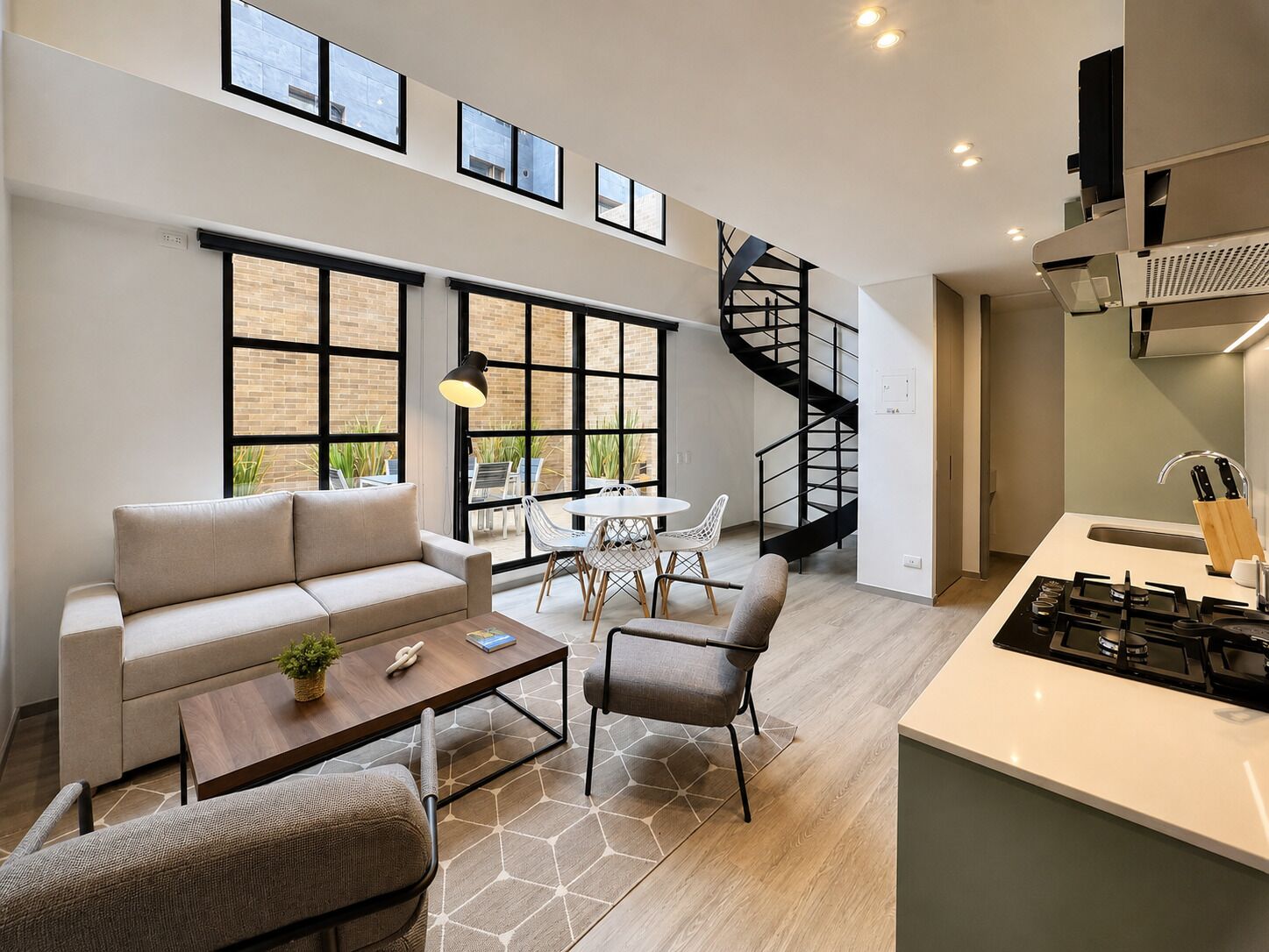 Premium Duplex, Terrace | Ruang tamu | 32 inci televisyen LED dengan digital 