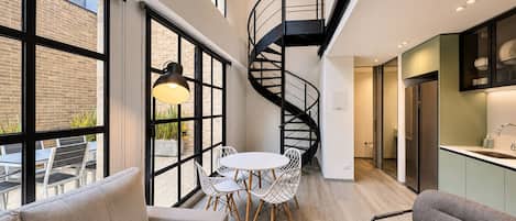 Appartement Duplex Premium, terrasse | Coin séjour