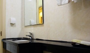 Bathroom - Jinqilin Hotel (Shanghai Xuanqiao) (Shanghai)