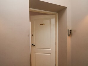 Unclassified image, 2 of 28, button - The Salisbury Sleeps 4 Classic Apartment (Scarborough)