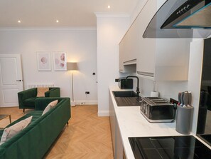 平房 | 私人廚房 | 洗碗機、鍋具/餐盤/廚房用品