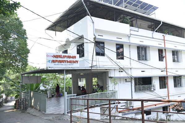 Front of property - NIRUPAMA HOTEL ALUVA (Aluva)