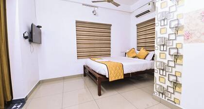 NIRUPAMA HOTEL ALUVA