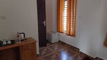 Deluxe-Doppelzimmer, Stadtblick | Wohnbereich | Fernseher