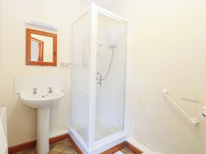 Bathroom - Holly Berry (Dereham)