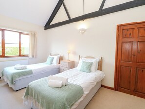 Cottage | Interior - Holly Berry (Dereham)