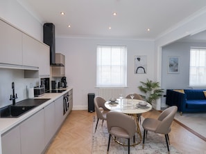 Cottage | Bếp riêng | Tủ lạnh, lò vi sóng, máy rửa bát, lò nướng bánh mì 