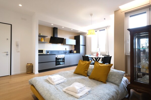 Standard Apartment, City View | Living area | 80-inch Smart TV with digital channels - Wine Apartments Florence Cabernet (Florence)