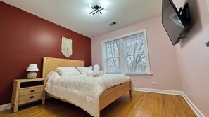 2 bedrooms, iron/ironing board, free WiFi, bed sheets