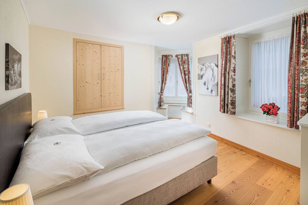 Coffres-forts dans les chambres, Wi-Fi gratuit, draps fournis