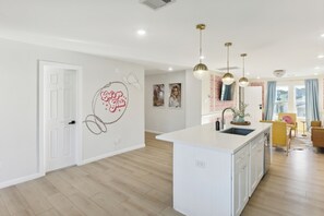 Interior - The Axelrod | Sleeps 16 (Houston)