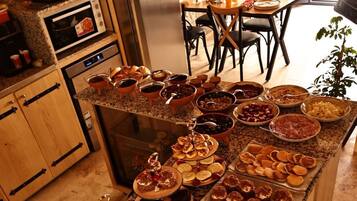 Tägliches inbegriffenes Frühstücksbuffet