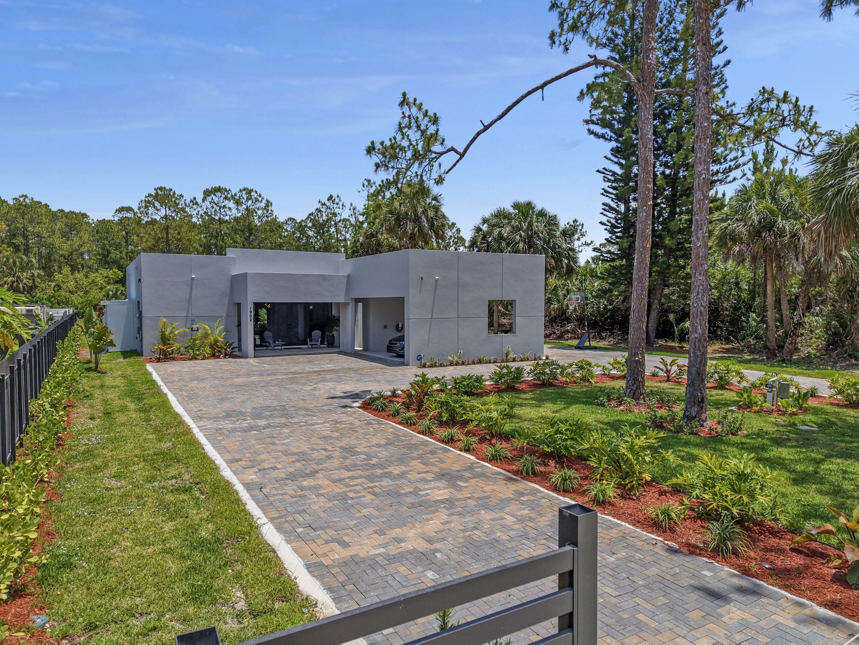 House, Accessible, Private Bathroom (1902 Della Dr) | View from property